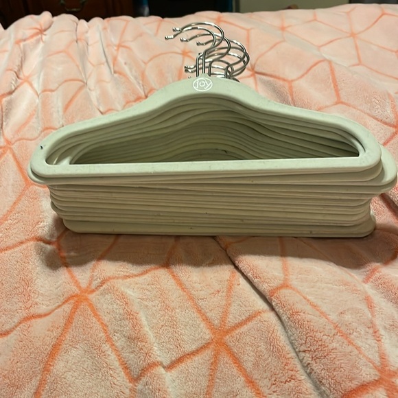 Set of 10 child sized velvet hangers (10 inches long) - Picture 2 of 2